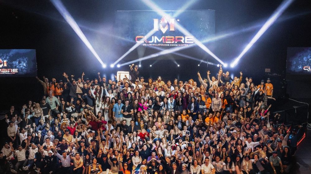 Sala llena en una edición anterior de la Cumbre de los Millonarios Conscientes